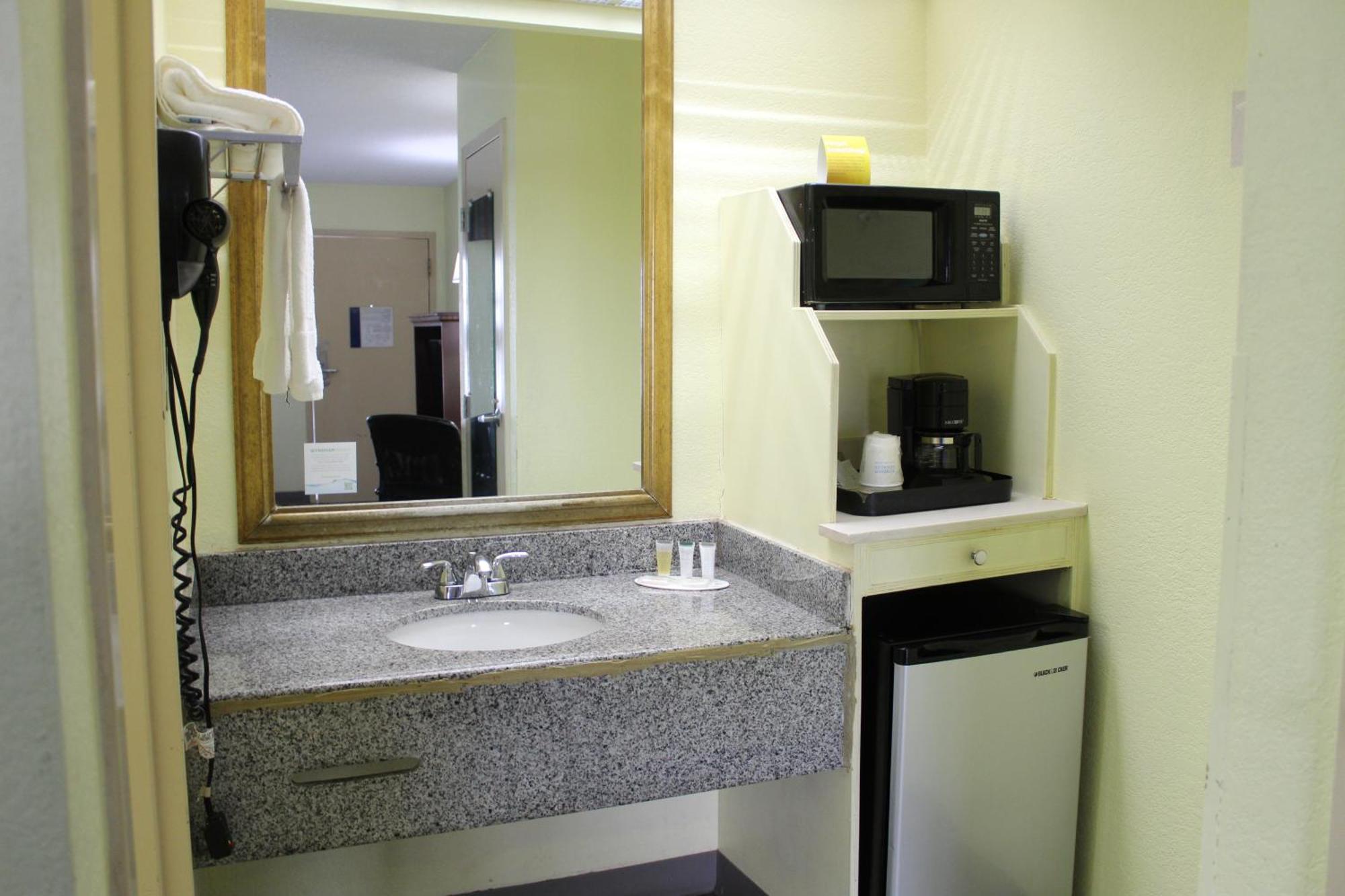 Days By Wyndham Hotel 2*